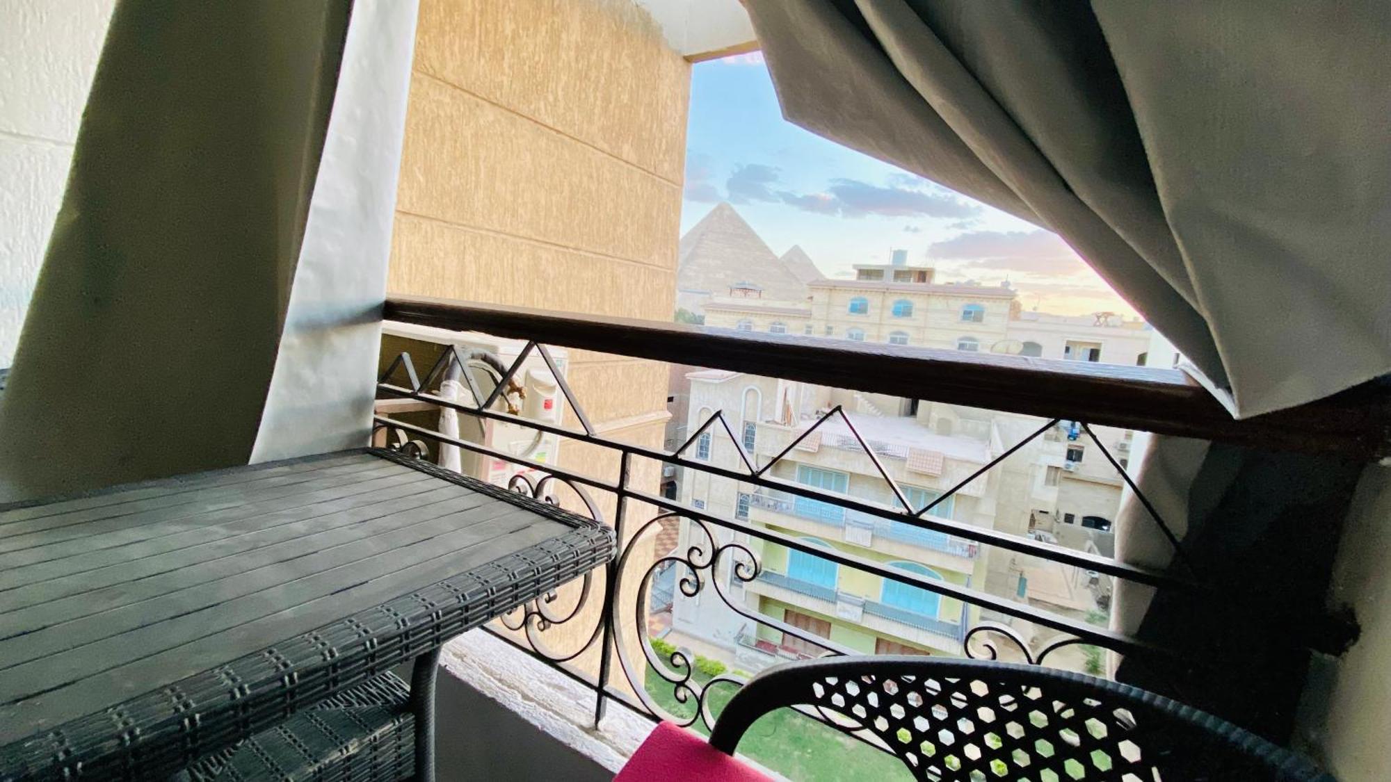 Oh Pyramids View Hotel Kafret el-Gabal Kültér fotó
